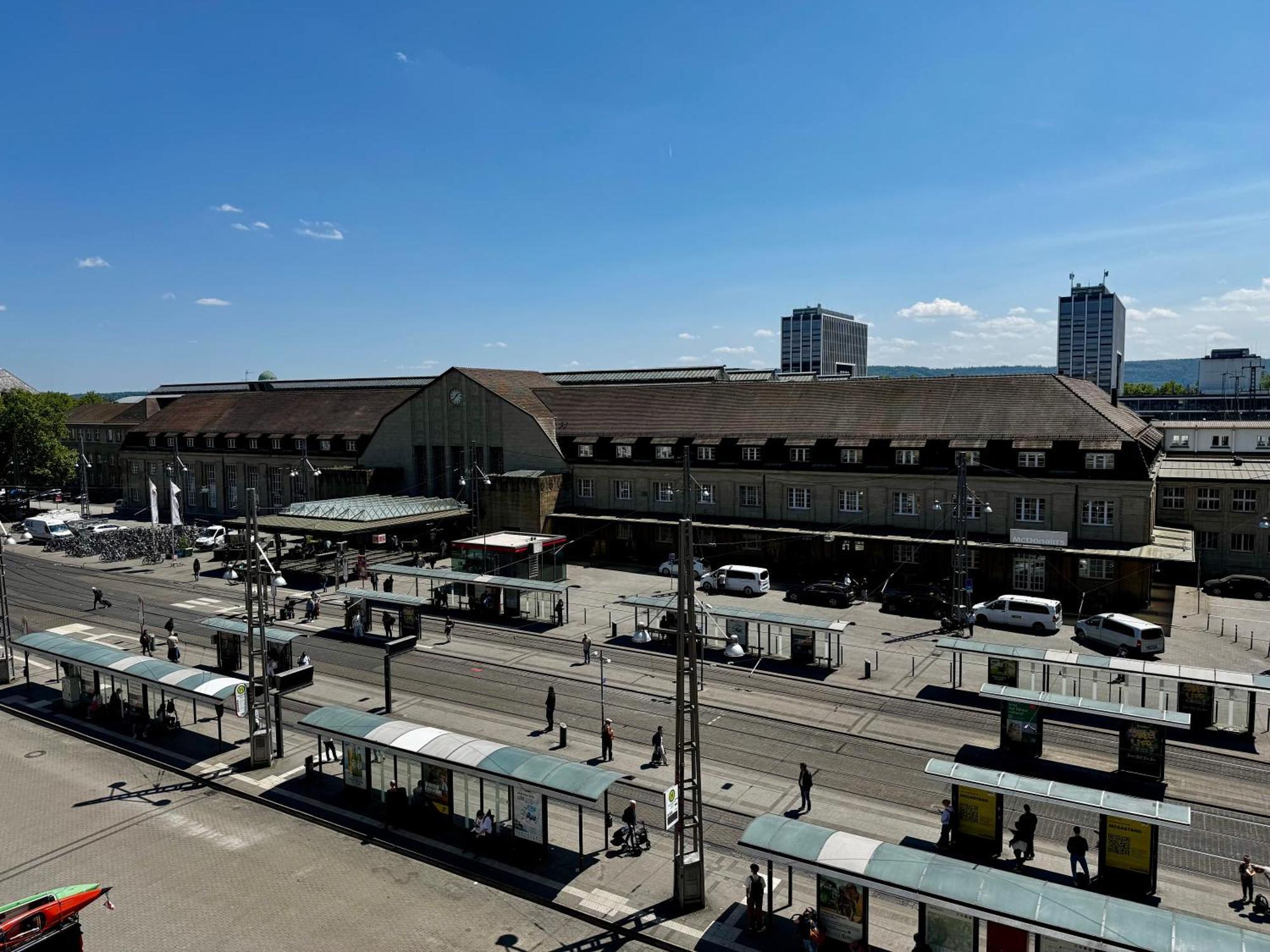 #centralstation #130qm Hauptbahnhof #netflix Karlsruhe Exterior foto